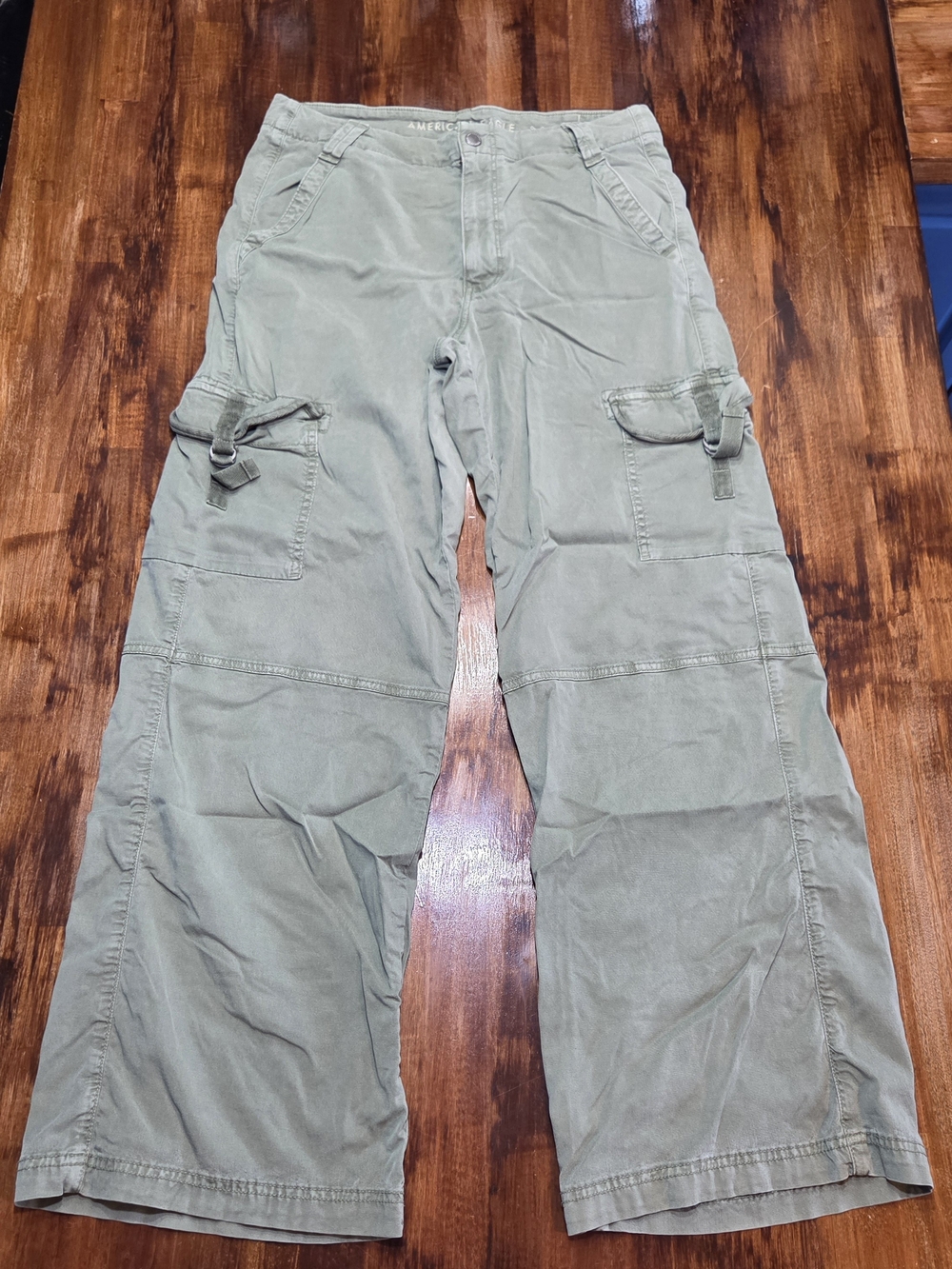 American Eagle Super High Rise Baggy Wide Leg Cargo Pants 8 Dreamy Drape Green